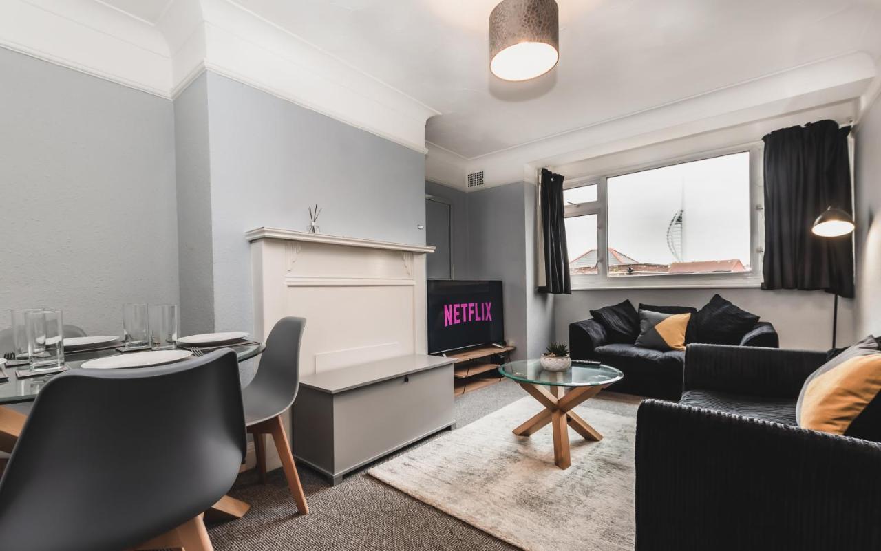 Best Price! Perfect Gunwharf Accommodation - 5 Single Beds Or Kingsize Free Parking Portsmouth Eksteriør billede