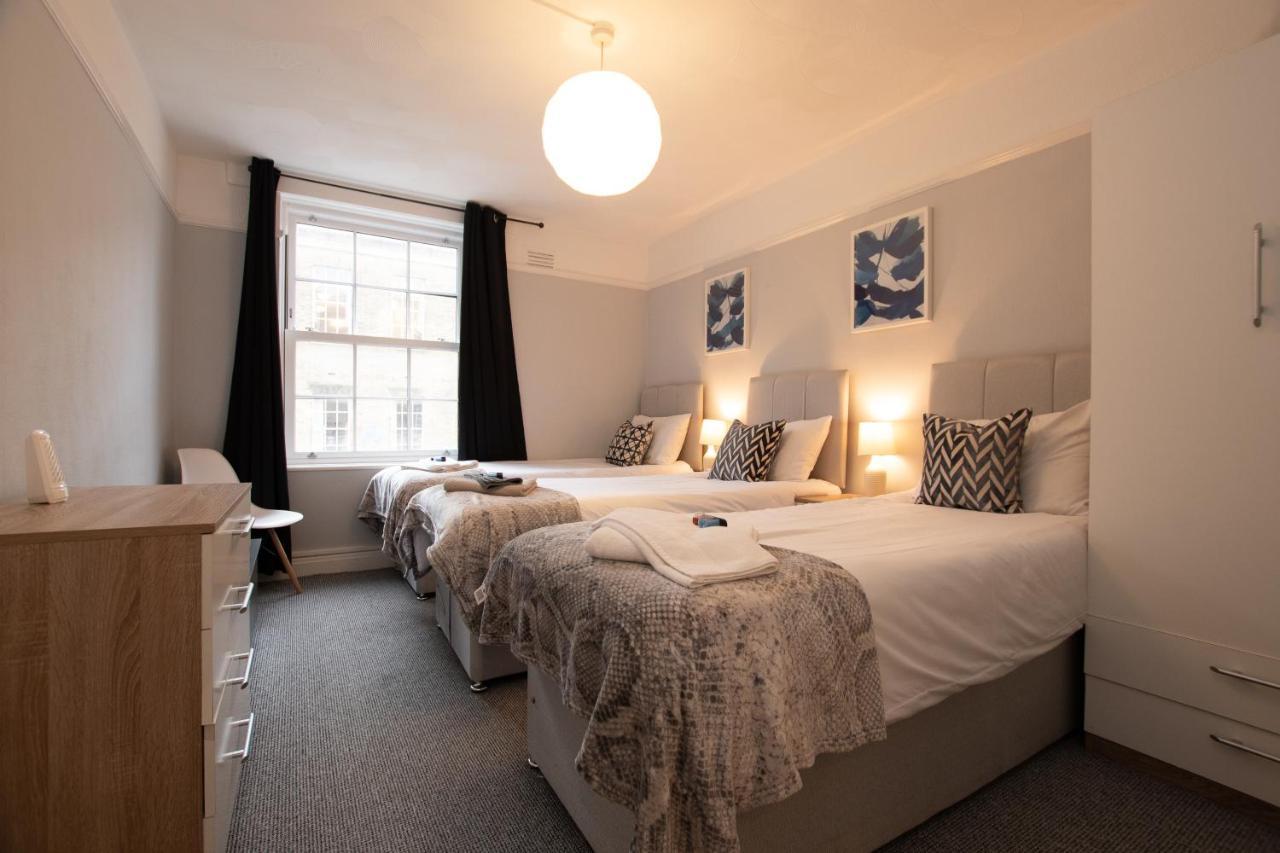 Best Price! Perfect Gunwharf Accommodation - 5 Single Beds Or Kingsize Free Parking Portsmouth Eksteriør billede
