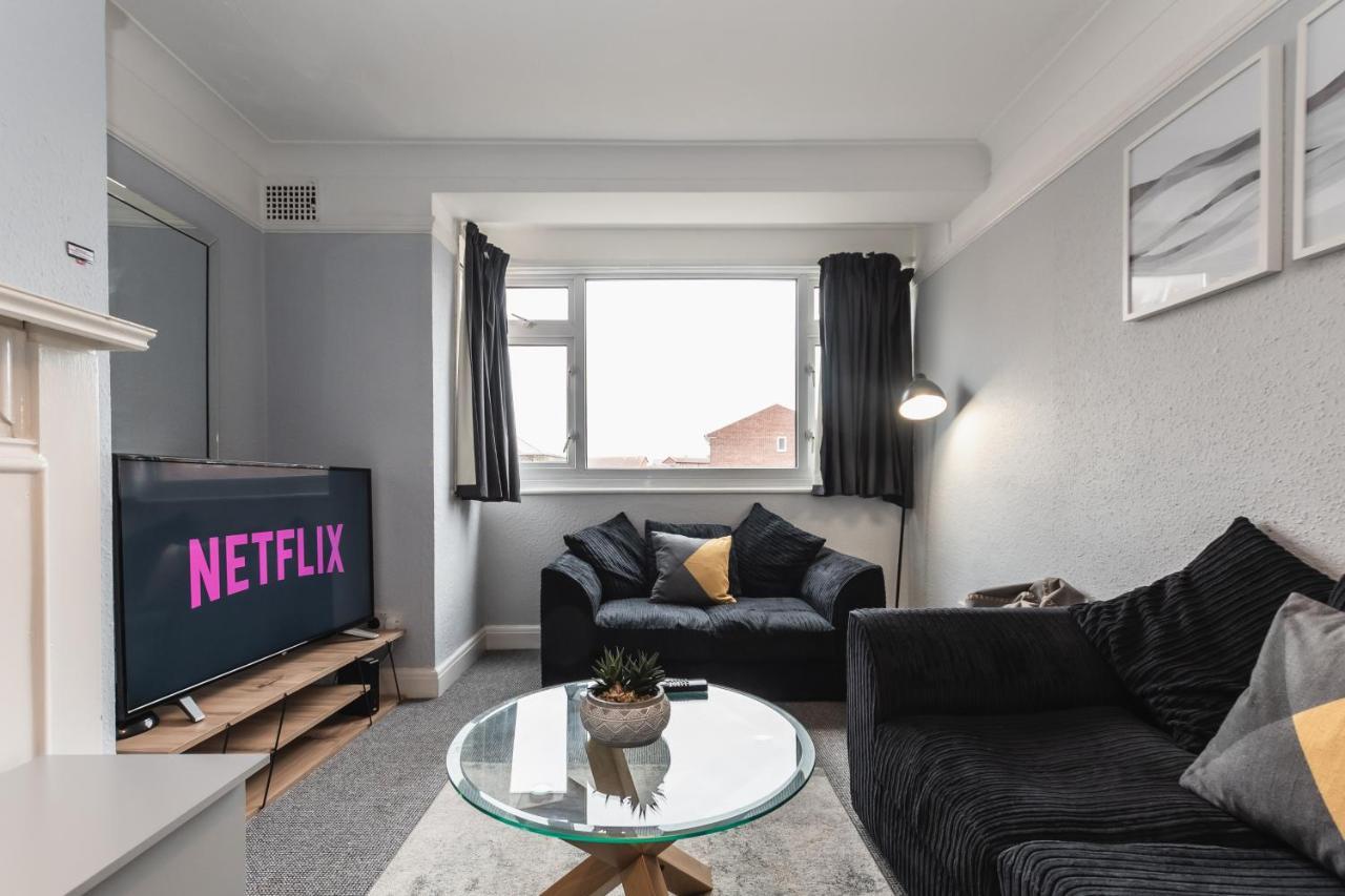 Best Price! Perfect Gunwharf Accommodation - 5 Single Beds Or Kingsize Free Parking Portsmouth Eksteriør billede