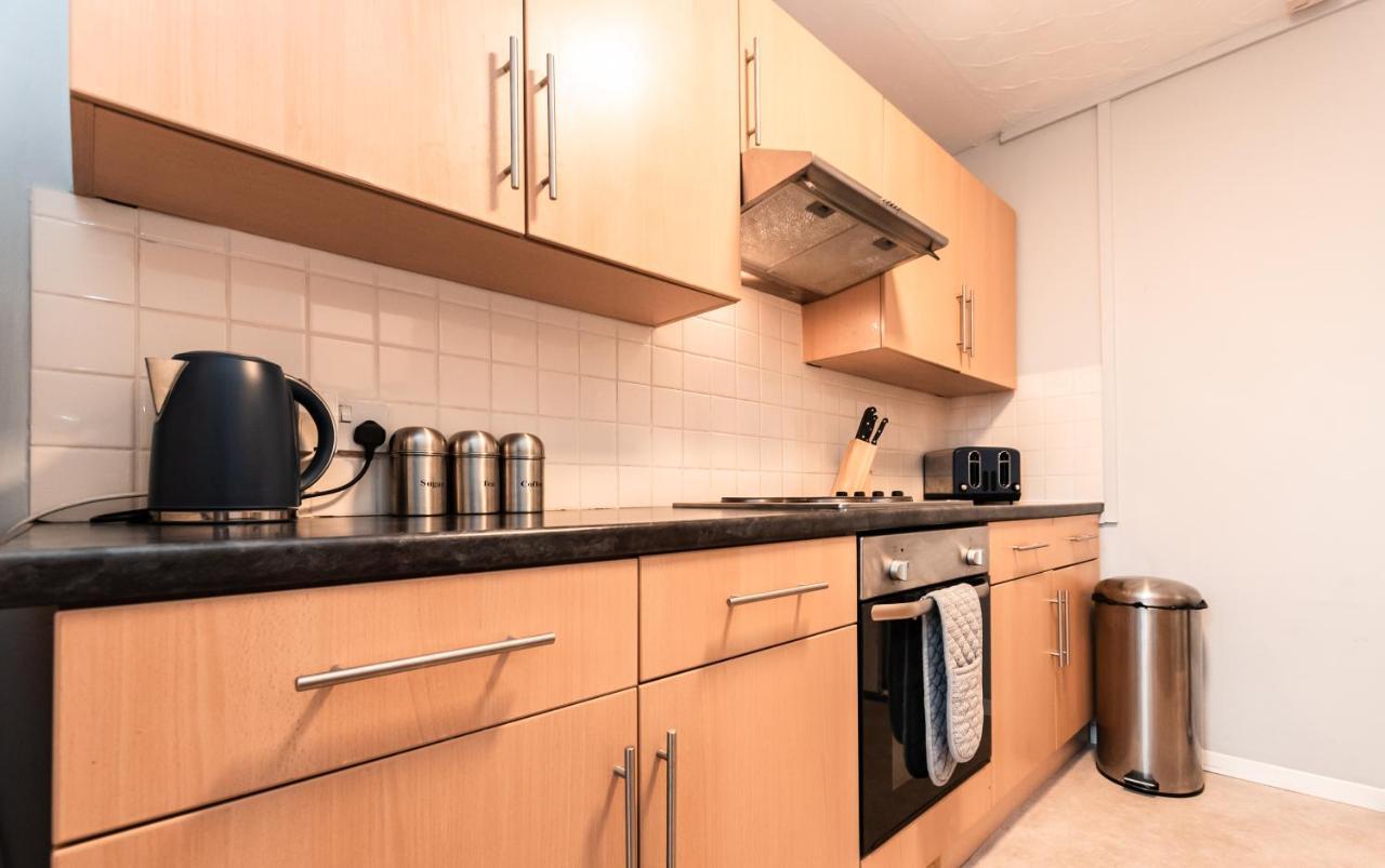 Best Price! Perfect Gunwharf Accommodation - 5 Single Beds Or Kingsize Free Parking Portsmouth Eksteriør billede
