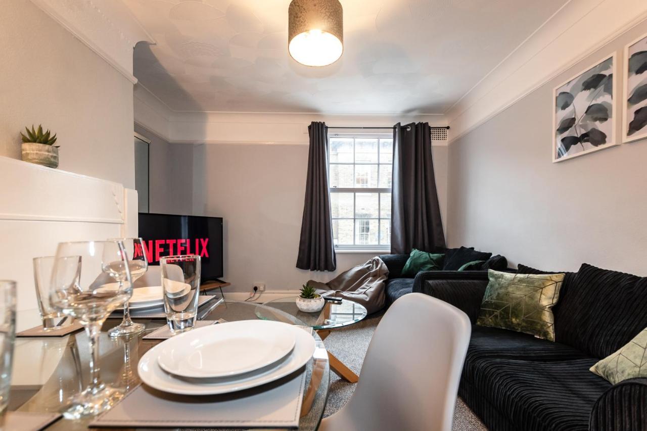 Best Price! Perfect Gunwharf Accommodation - 5 Single Beds Or Kingsize Free Parking Portsmouth Eksteriør billede