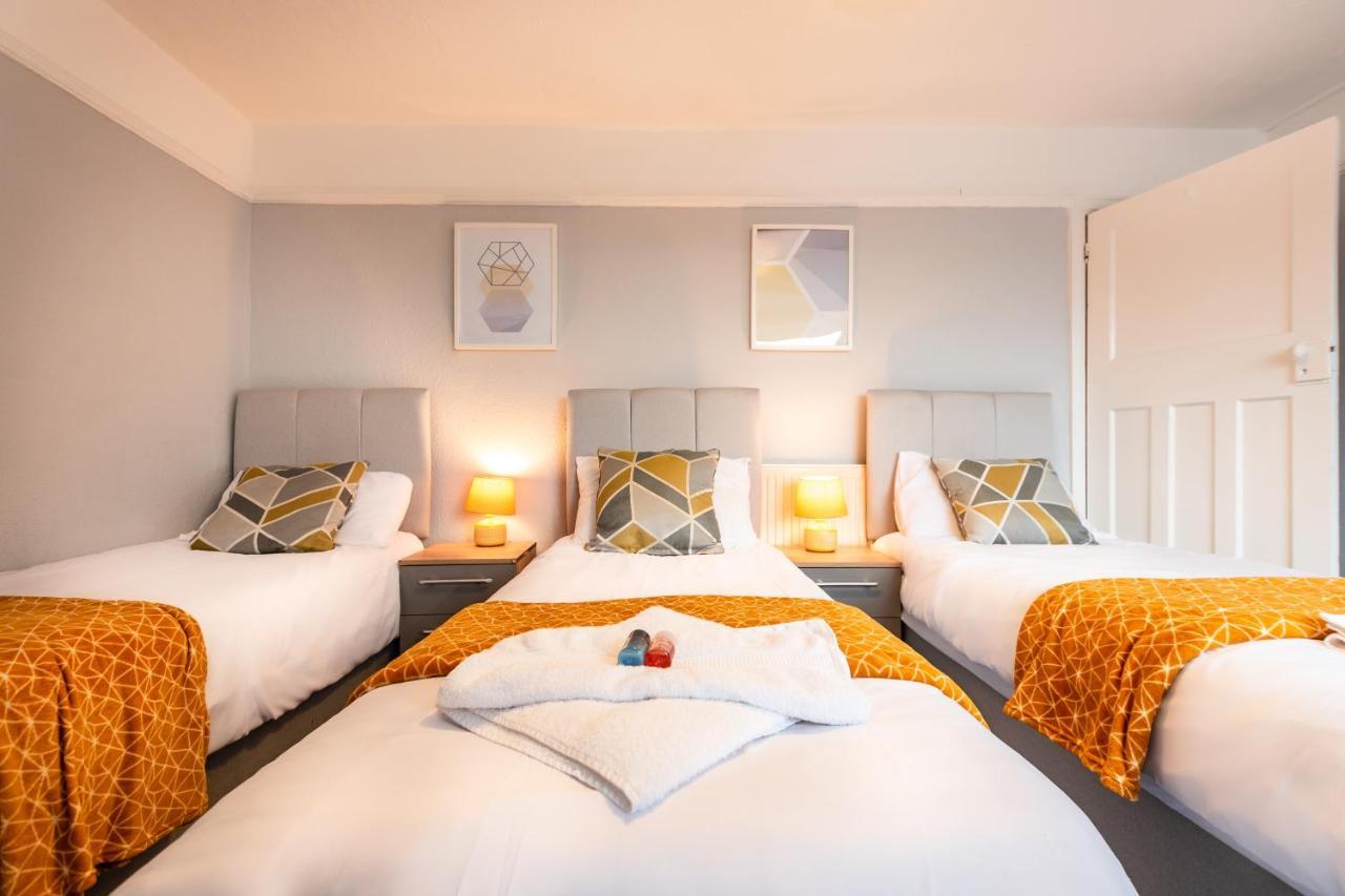 Best Price! Perfect Gunwharf Accommodation - 5 Single Beds Or Kingsize Free Parking Portsmouth Eksteriør billede