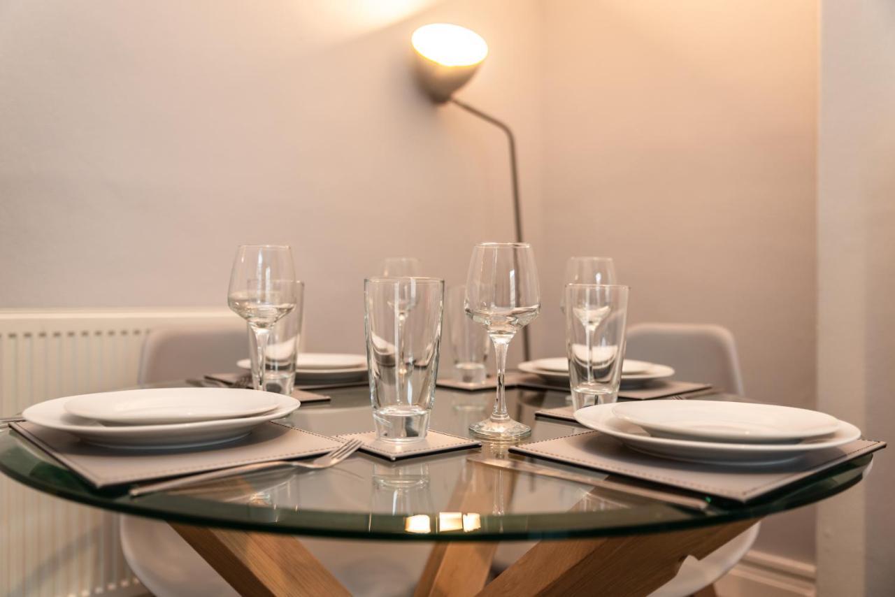 Best Price! Perfect Gunwharf Accommodation - 5 Single Beds Or Kingsize Free Parking Portsmouth Eksteriør billede