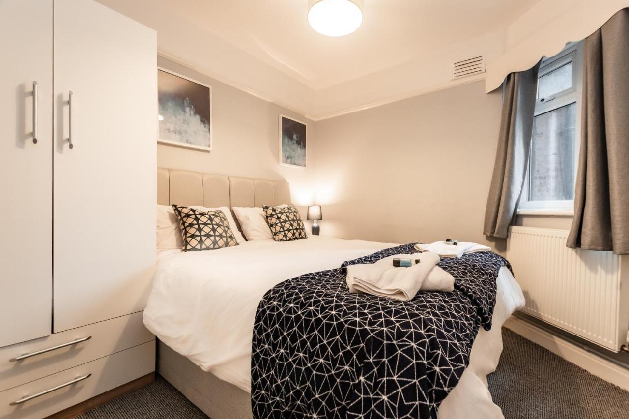 Best Price! Perfect Gunwharf Accommodation - 5 Single Beds Or Kingsize Free Parking Portsmouth Eksteriør billede